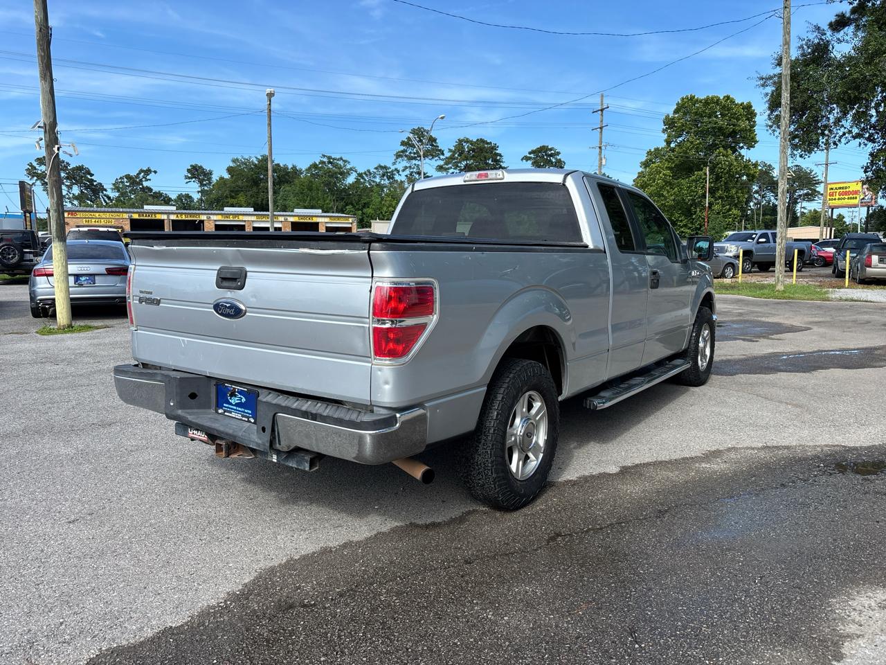 Ford F-150 XLT SuperCab 8-ft. Bed 2WD 2010