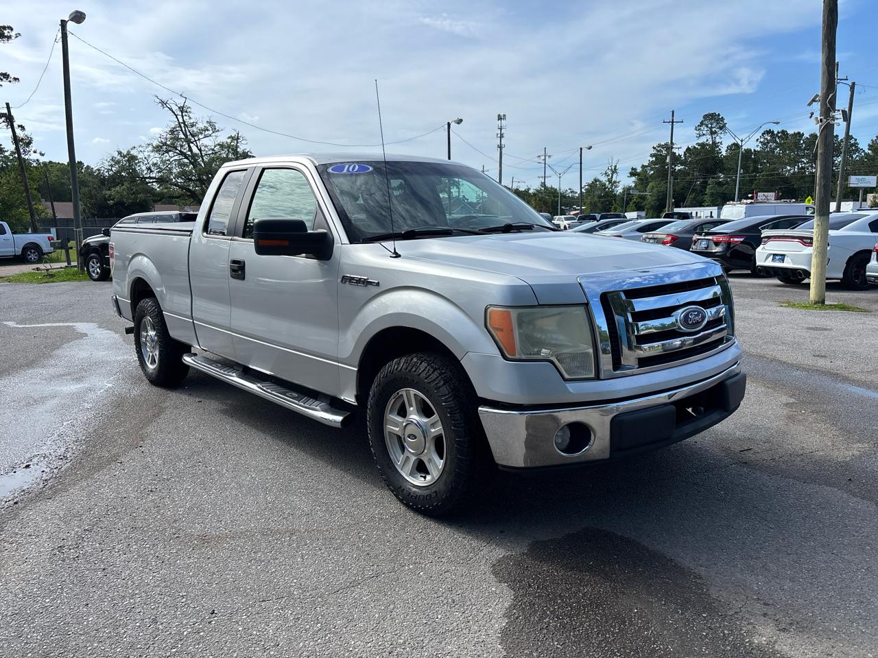 Ford F-150 XLT SuperCab 8-ft. Bed 2WD 2010