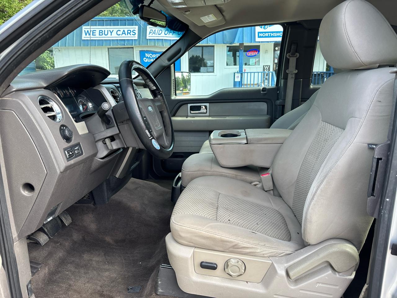 Ford F-150 XLT SuperCab 8-ft. Bed 2WD 2010