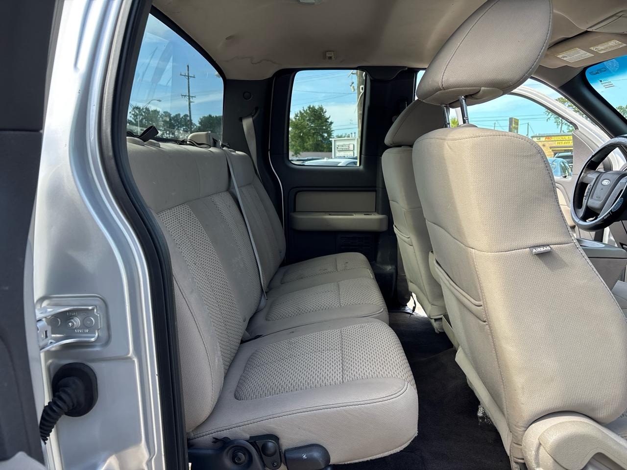 Ford F-150 XLT SuperCab 8-ft. Bed 2WD 2010