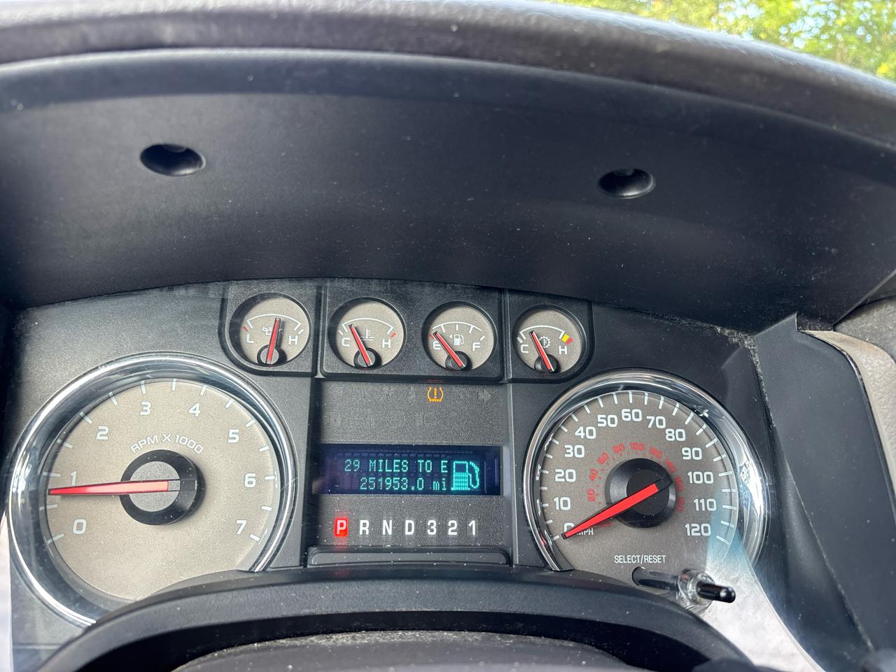 Ford F-150 XLT SuperCab 8-ft. Bed 2WD 2010