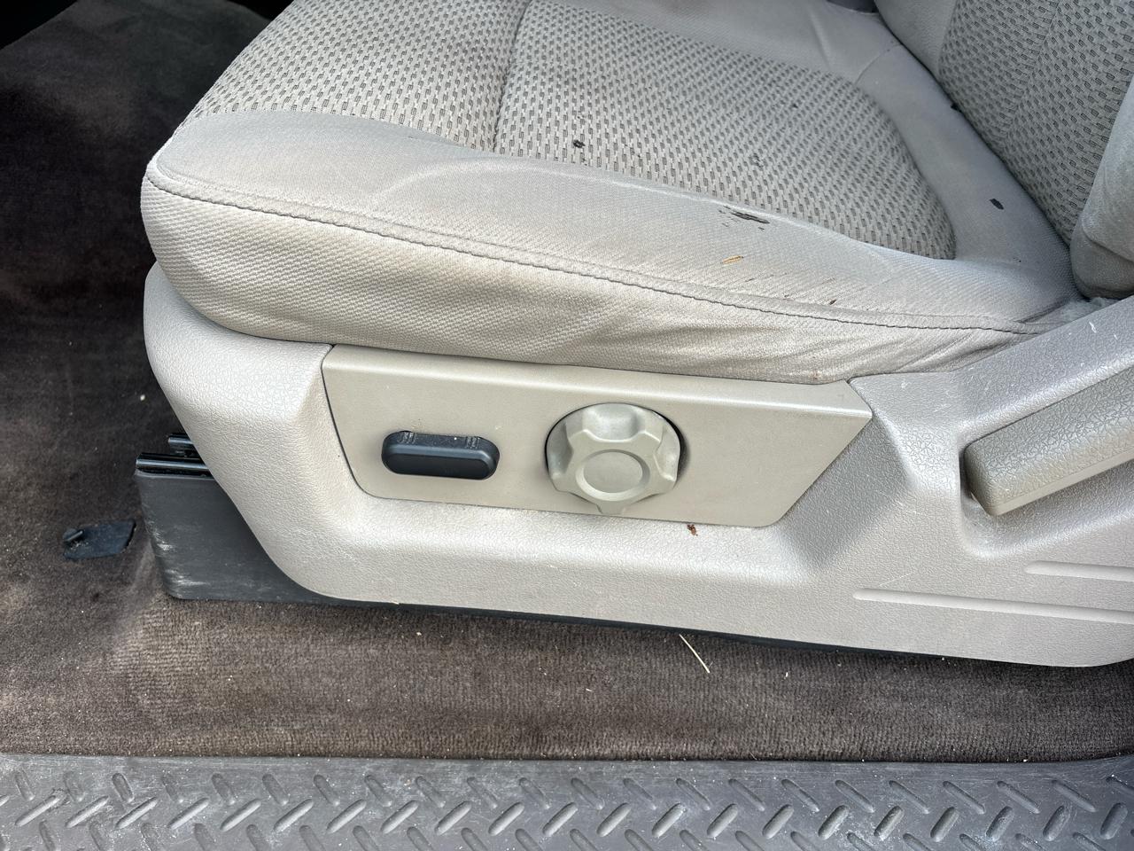 Ford F-150 XLT SuperCab 8-ft. Bed 2WD 2010