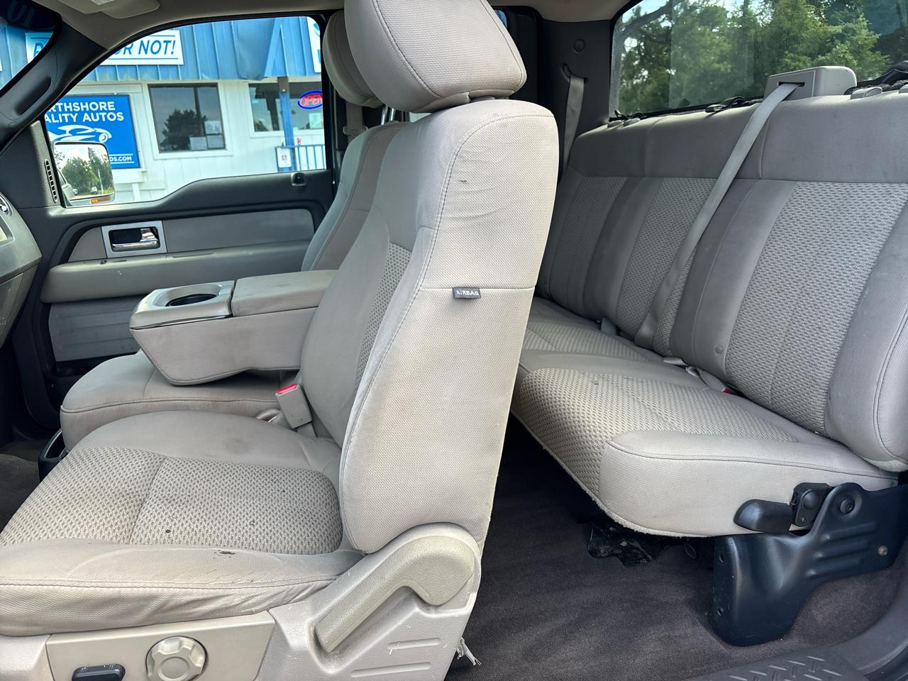 Ford F-150 XLT SuperCab 8-ft. Bed 2WD 2010
