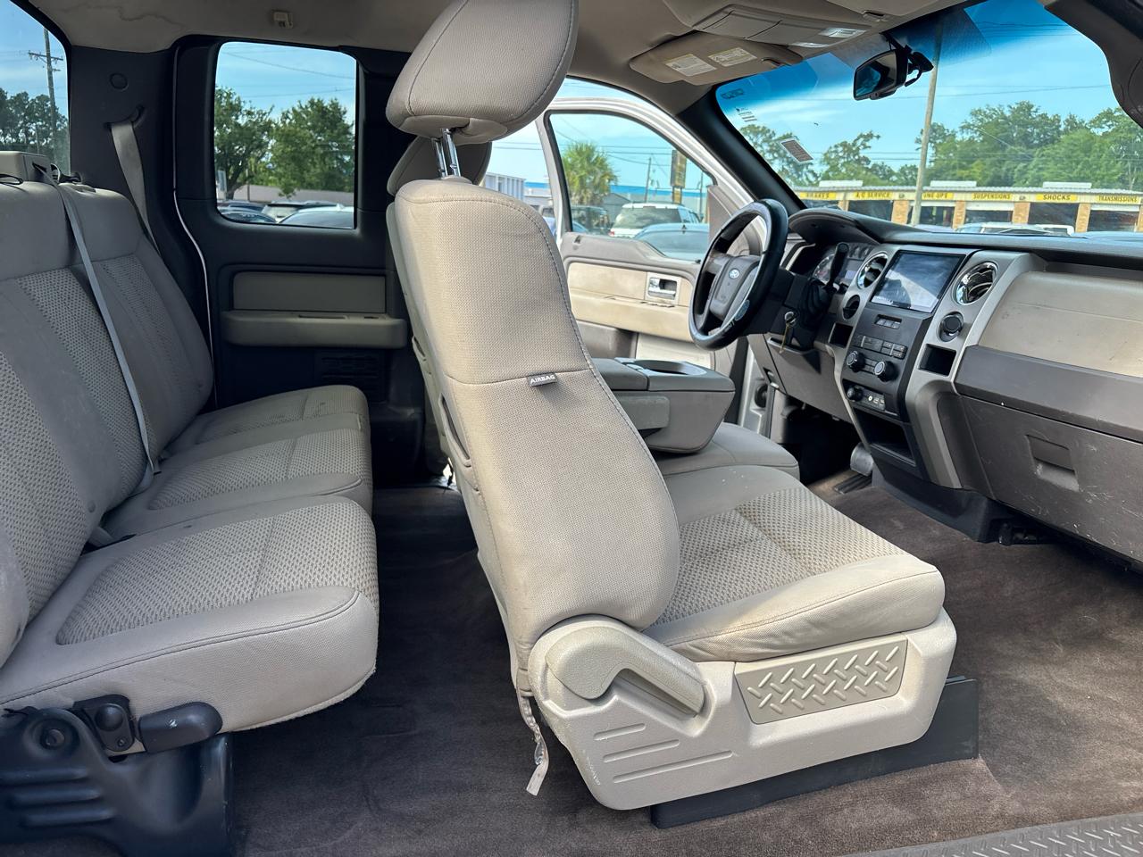 Ford F-150 XLT SuperCab 8-ft. Bed 2WD 2010