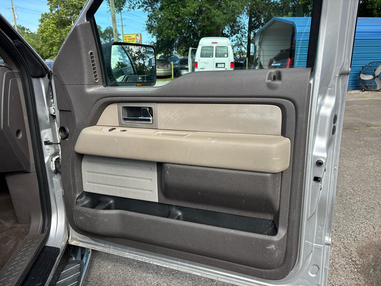 Ford F-150 XLT SuperCab 8-ft. Bed 2WD 2010