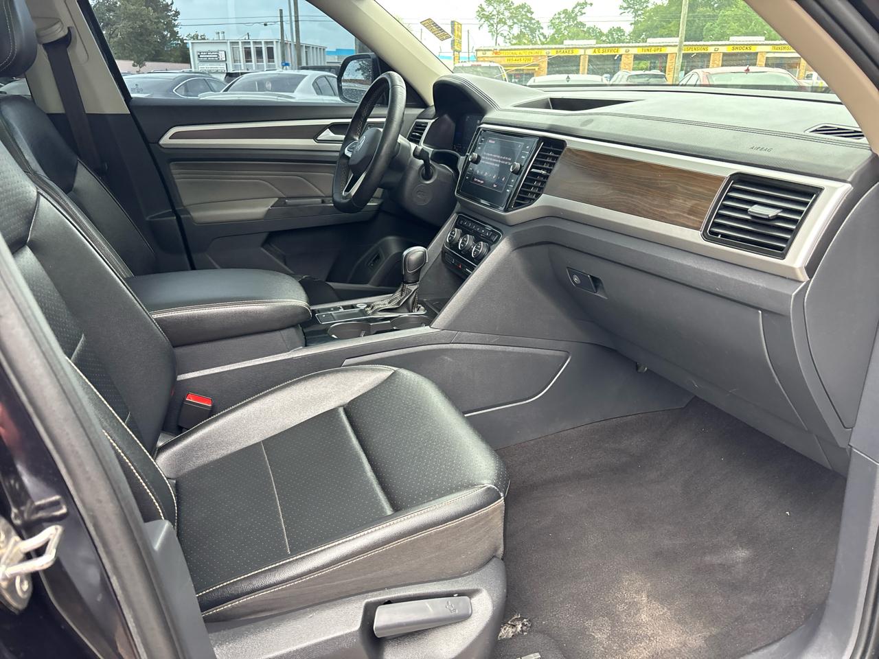 Volkswagen Atlas V6 SE w/Technology 2022