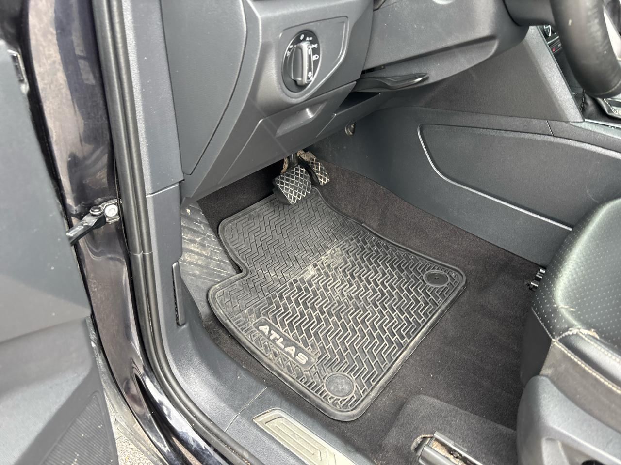 Volkswagen Atlas V6 SE w/Technology 2022