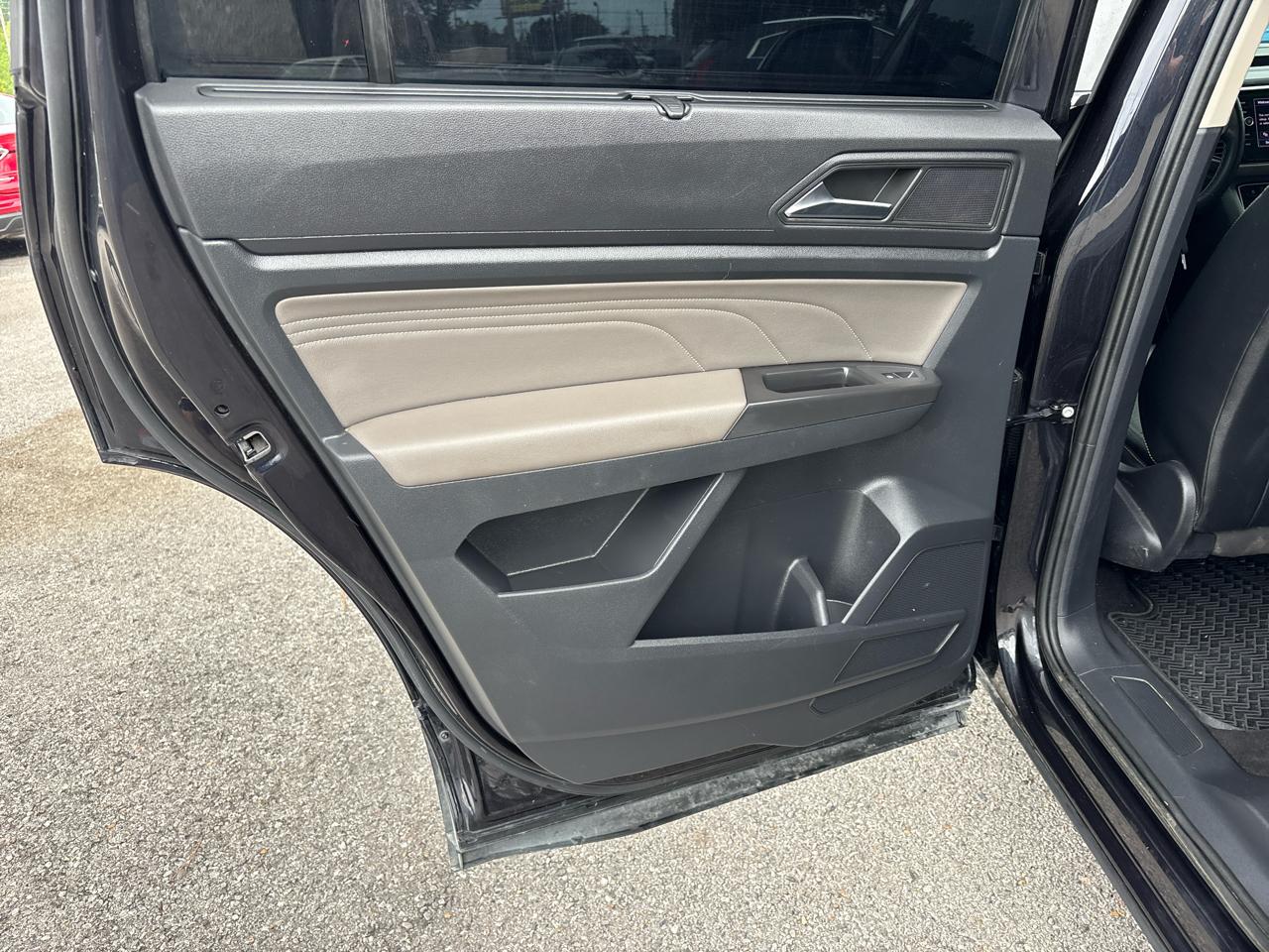 Volkswagen Atlas V6 SE w/Technology 2022