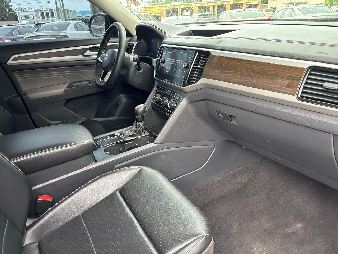 Volkswagen Atlas V6 SE w/Technology 2022