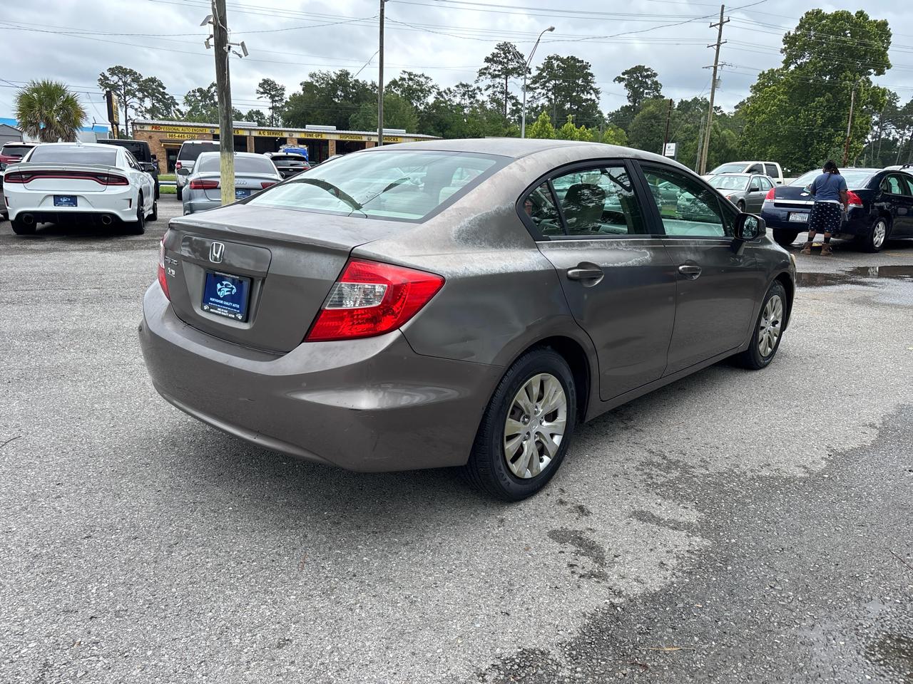 Honda Civic LX Sedan 5-Speed AT 2012