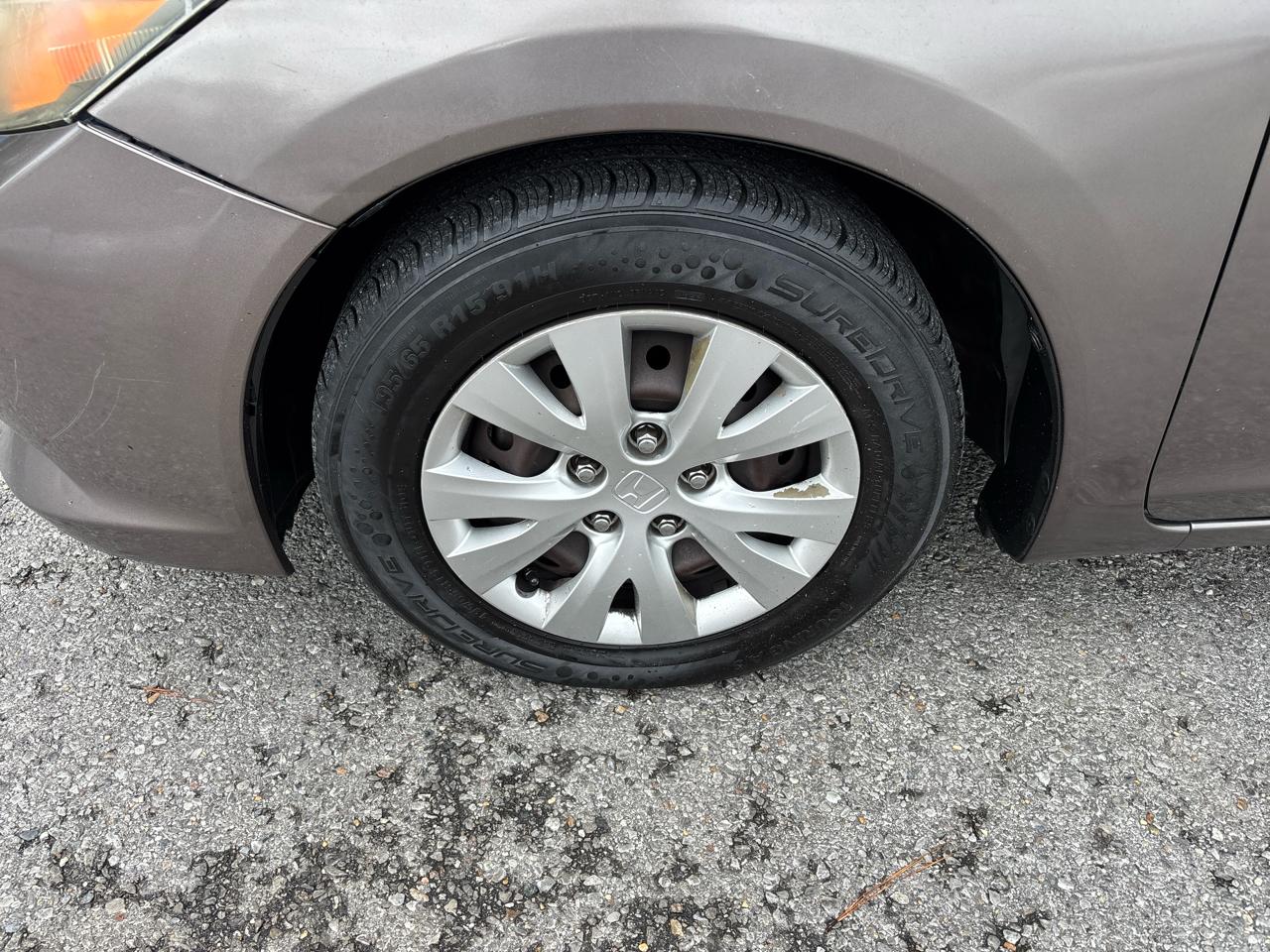 Honda Civic LX Sedan 5-Speed AT 2012