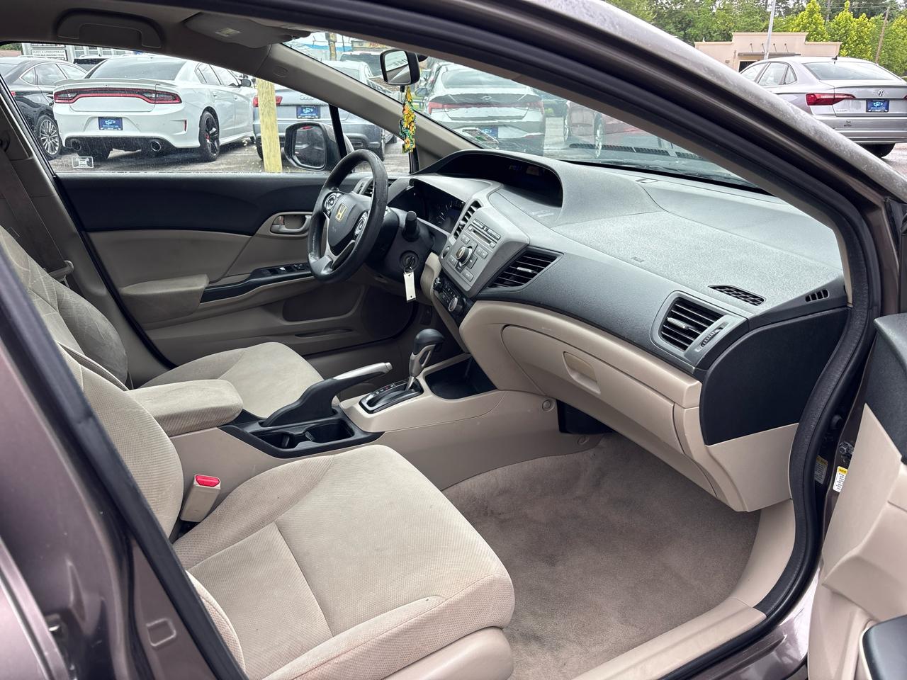 Honda Civic LX Sedan 5-Speed AT 2012