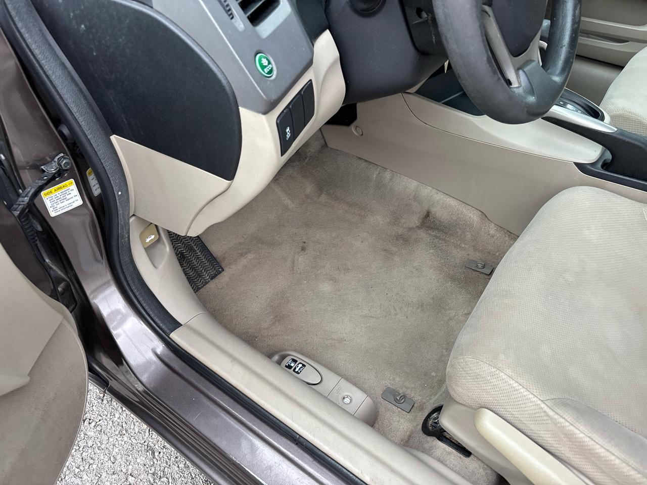 Honda Civic LX Sedan 5-Speed AT 2012