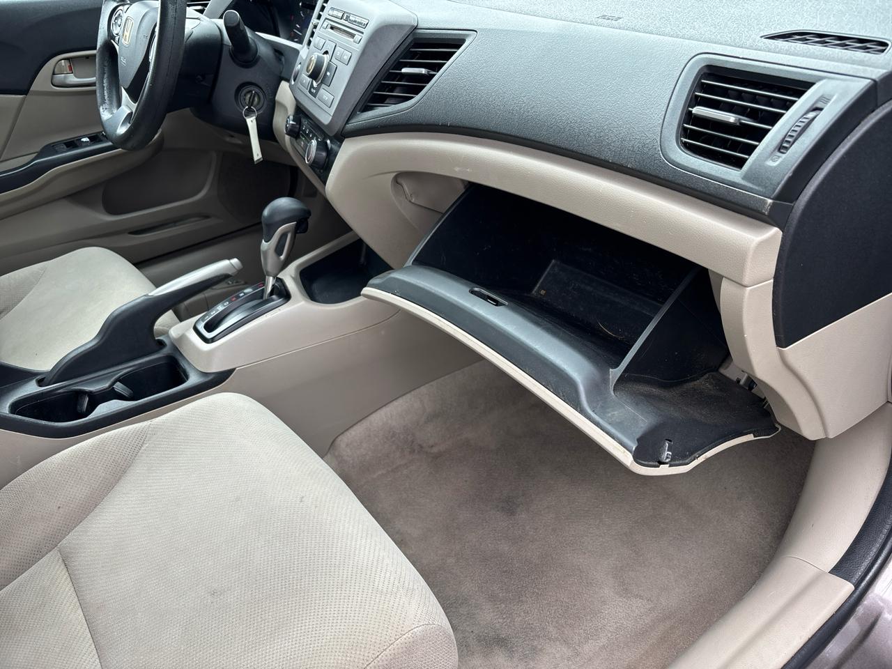 Honda Civic LX Sedan 5-Speed AT 2012
