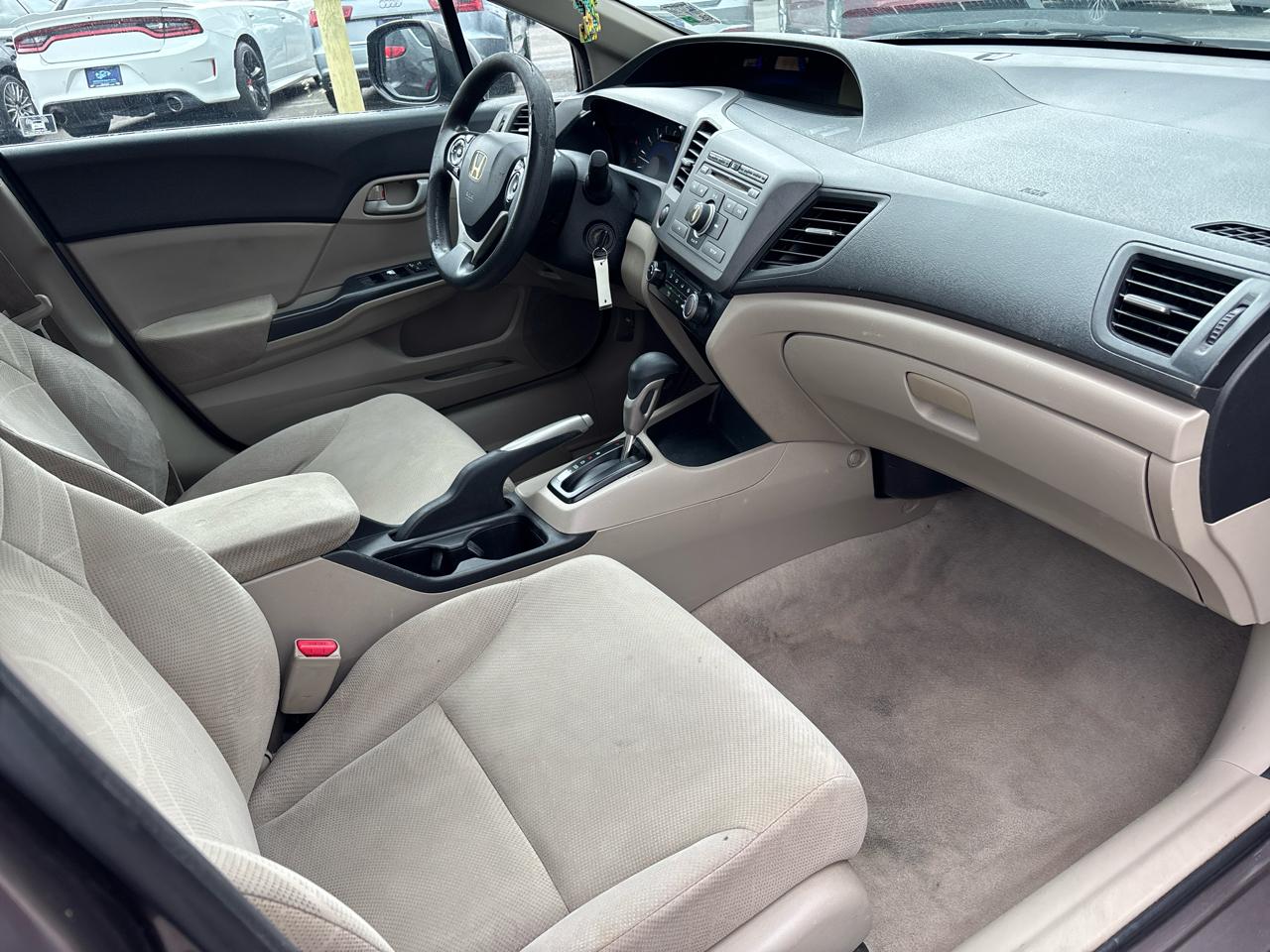 Honda Civic LX Sedan 5-Speed AT 2012