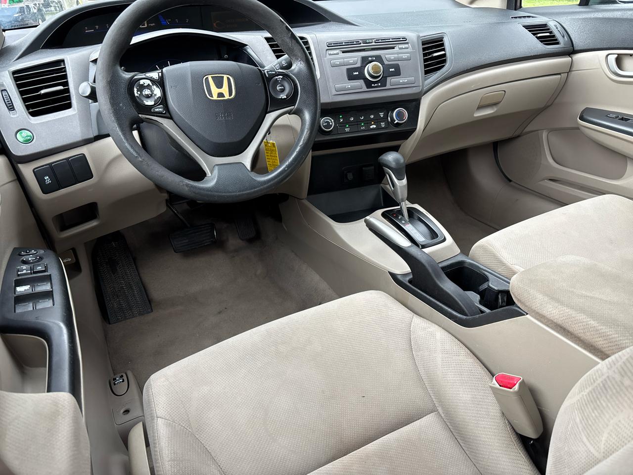 Honda Civic LX Sedan 5-Speed AT 2012