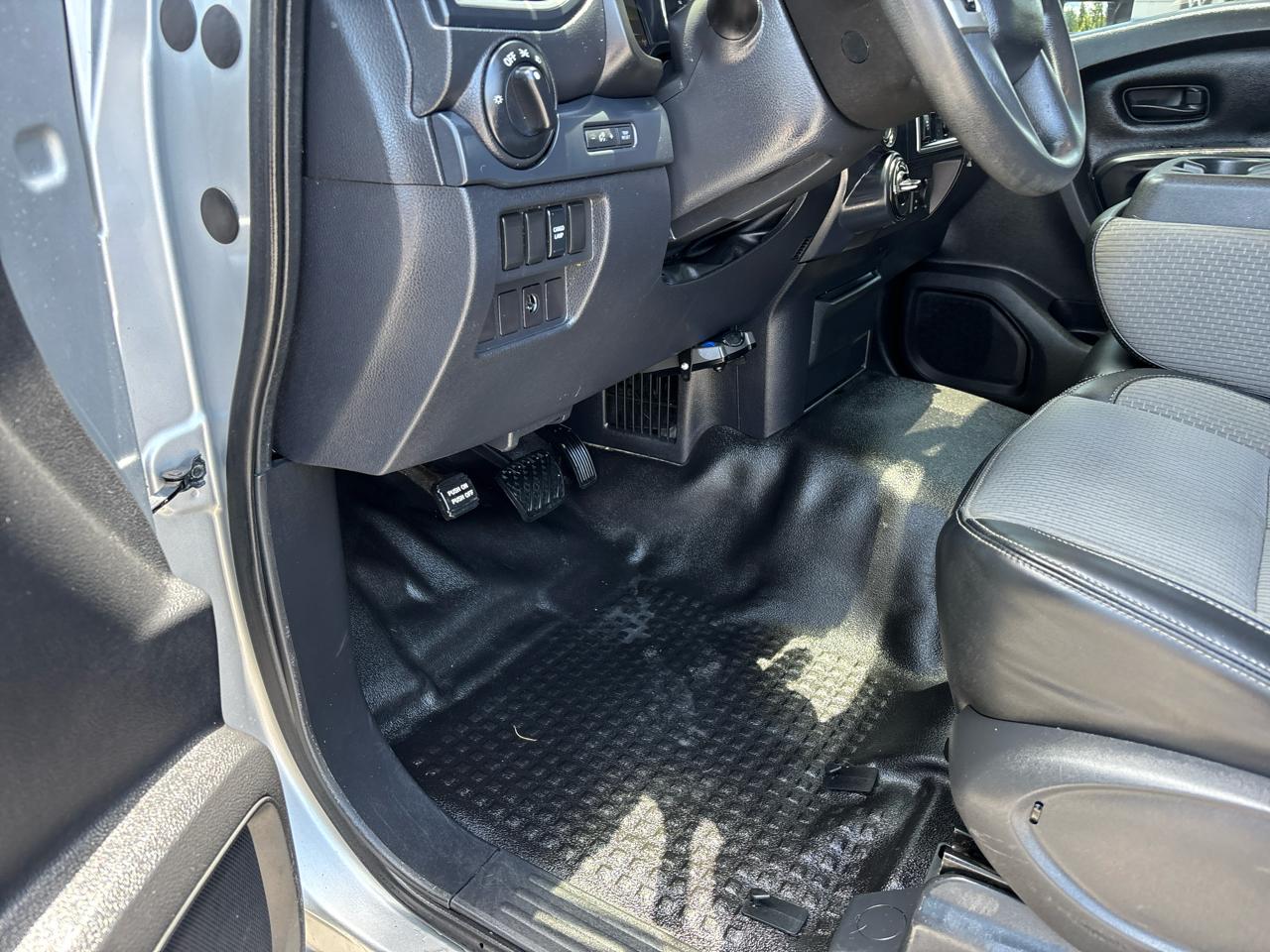 Nissan Titan XD S 4WD Diesel 2017