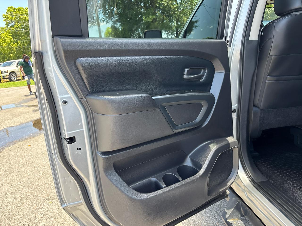 Nissan Titan XD S 4WD Diesel 2017