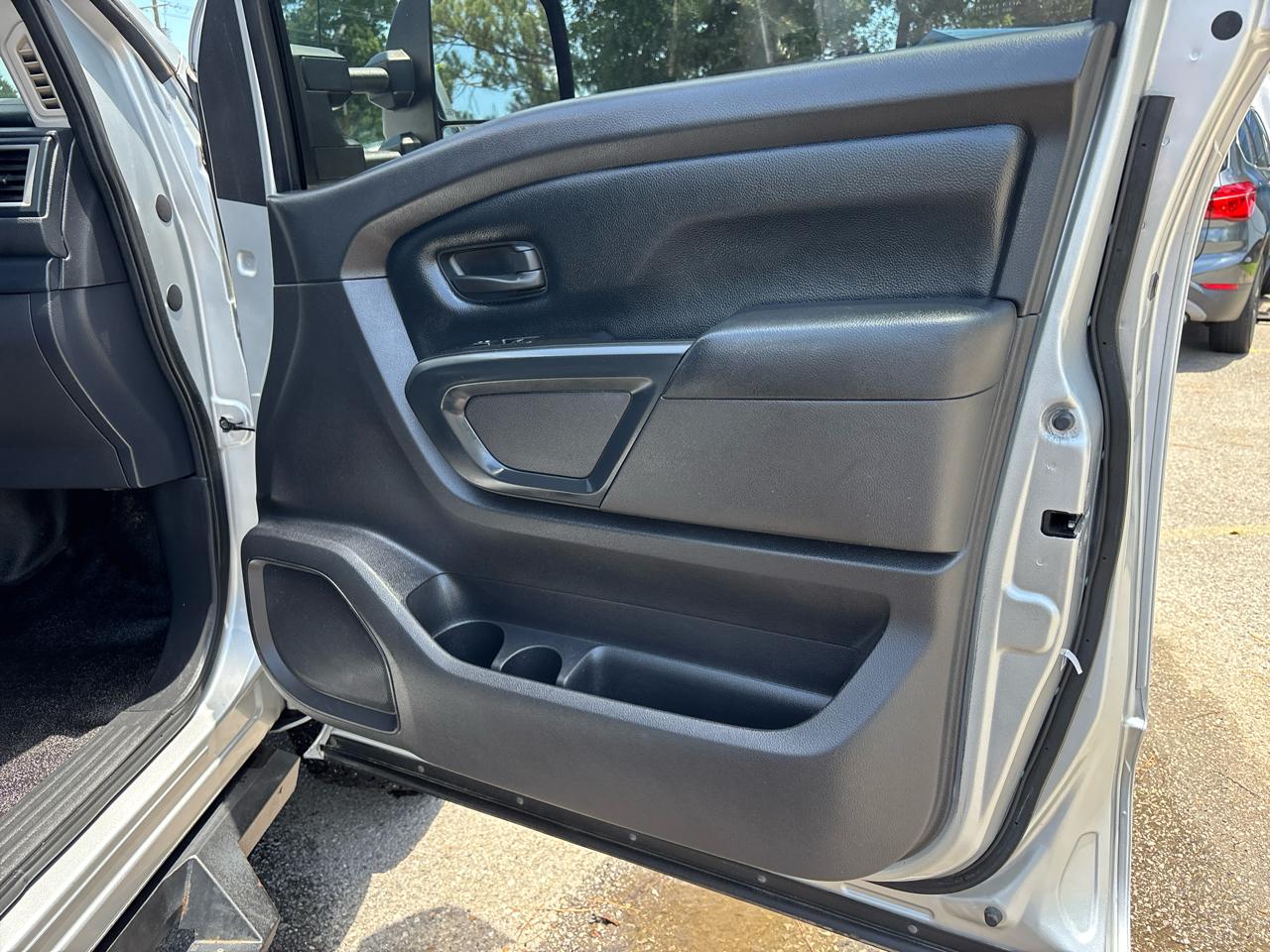 Nissan Titan XD S 4WD Diesel 2017