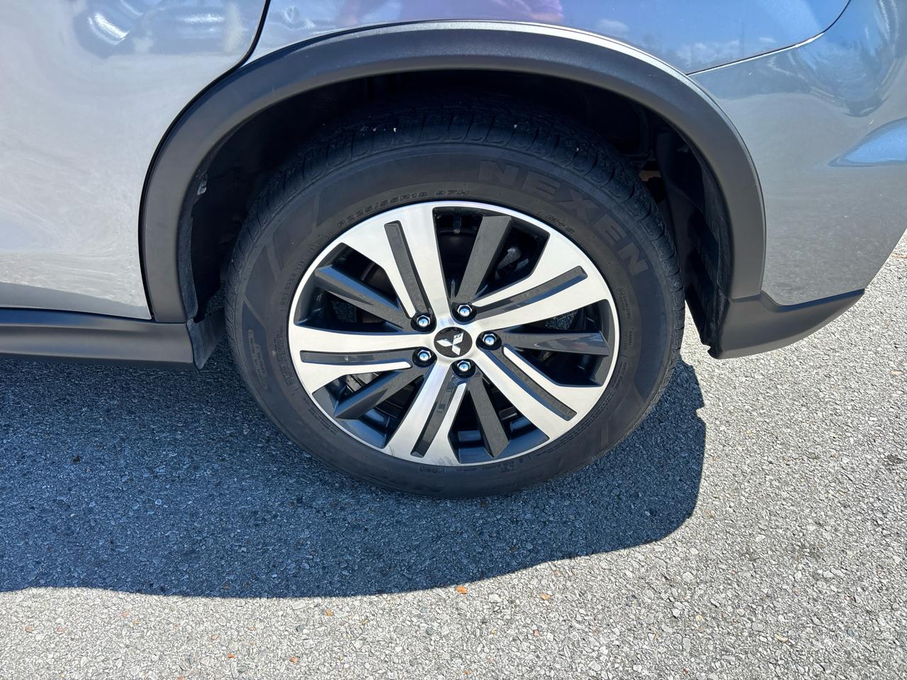 Mitsubishi Outlander Sport 2.0 ES CVT 2021