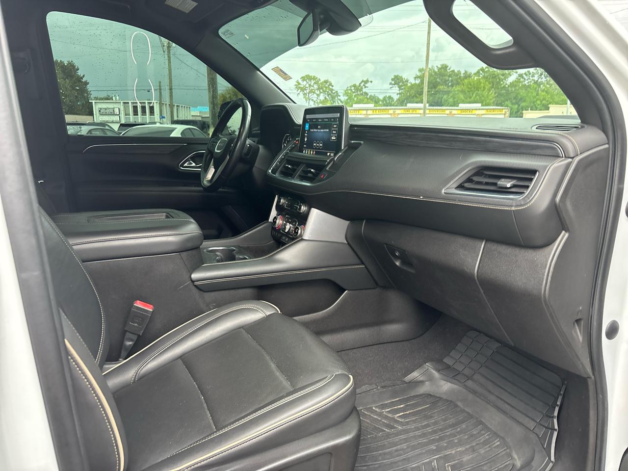 2021 GMC Yukon SLT - Photo 16