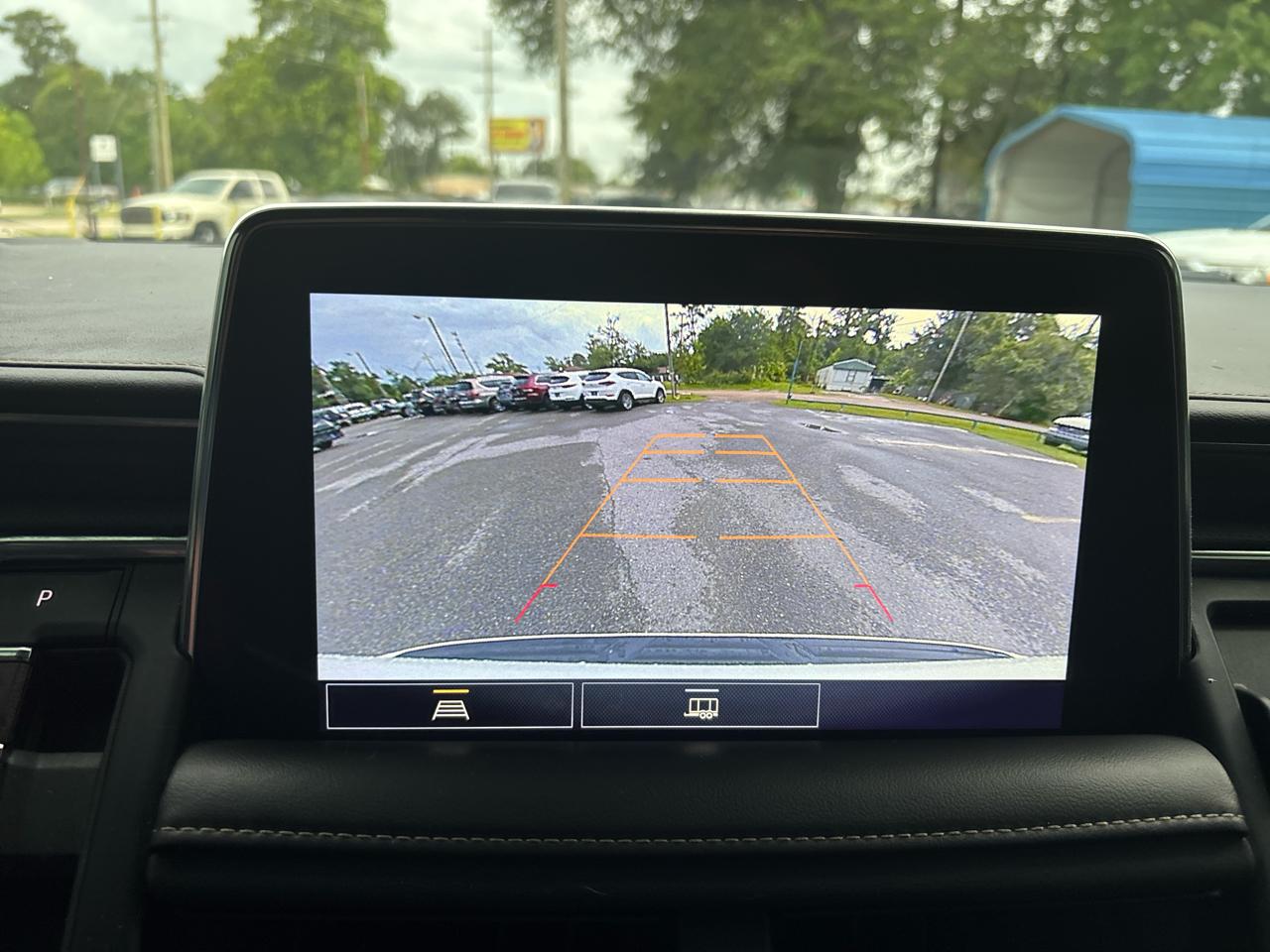 2021 GMC Yukon SLT - Photo 17