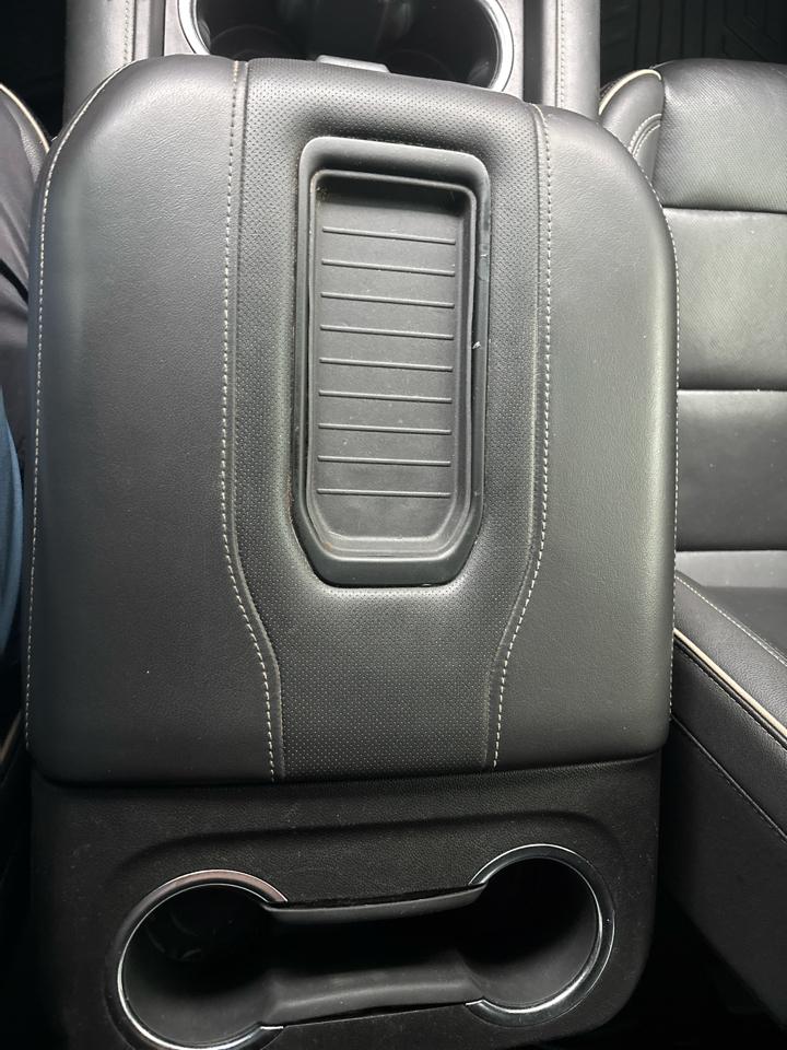 2021 GMC Yukon SLT - Photo 21