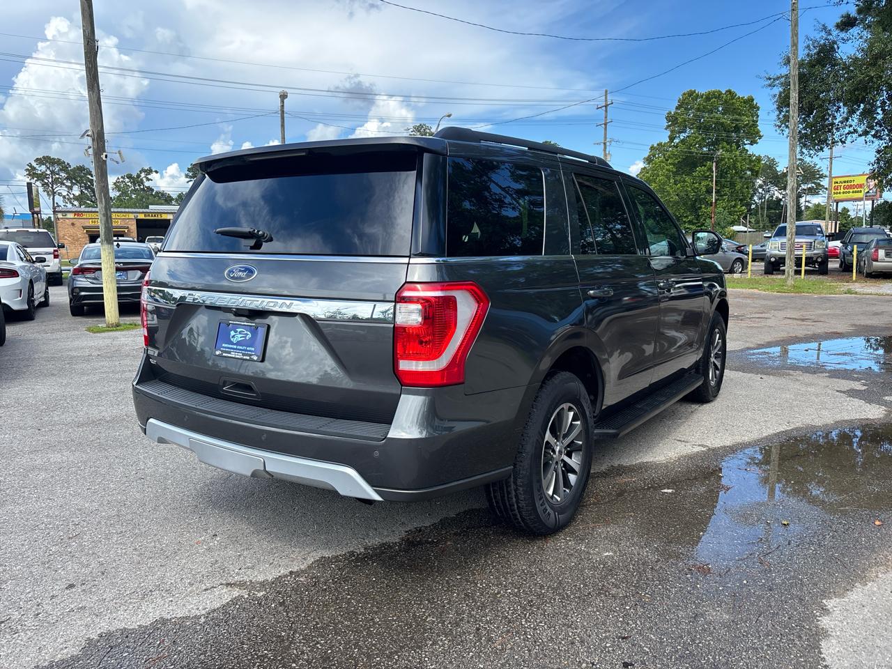 Ford Expedition XLT 2020