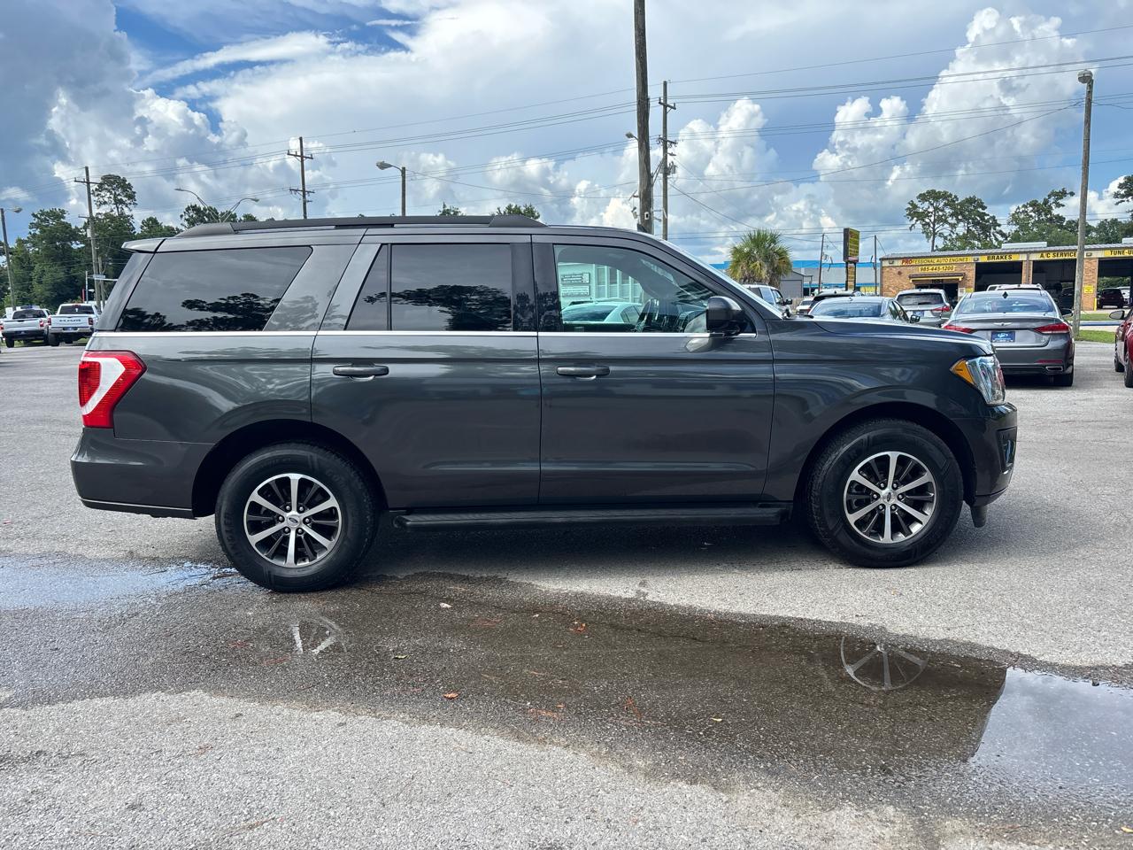 Ford Expedition XLT 2020