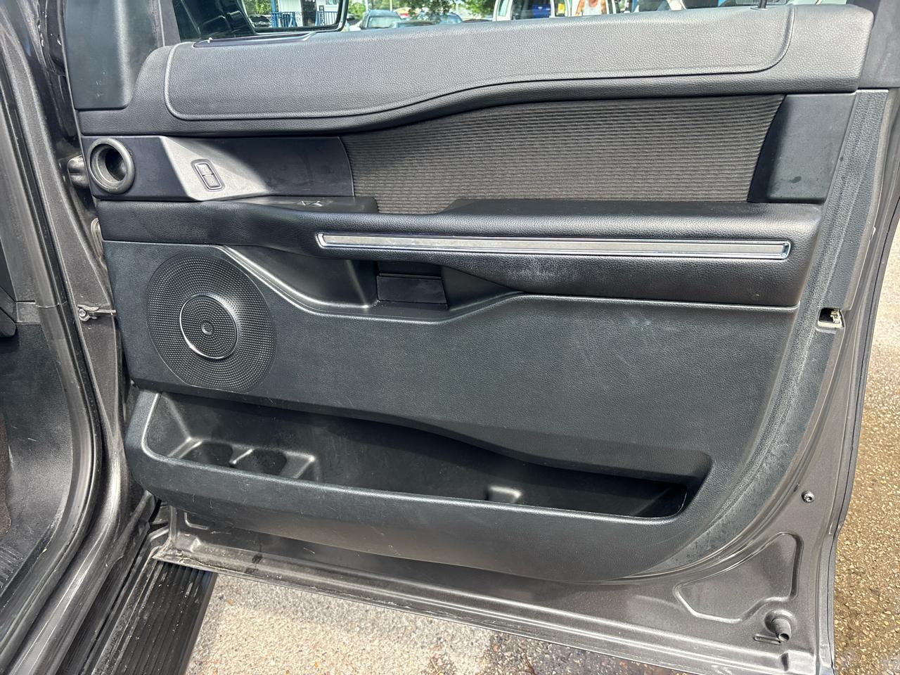 Ford Expedition XLT 2020