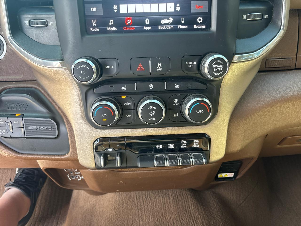 RAM 2500 Laramie Crew Cab SWB 4WD 2021