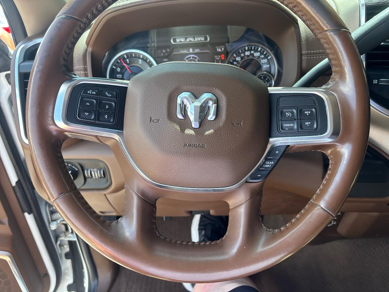 RAM 2500 Laramie Crew Cab SWB 4WD 2021