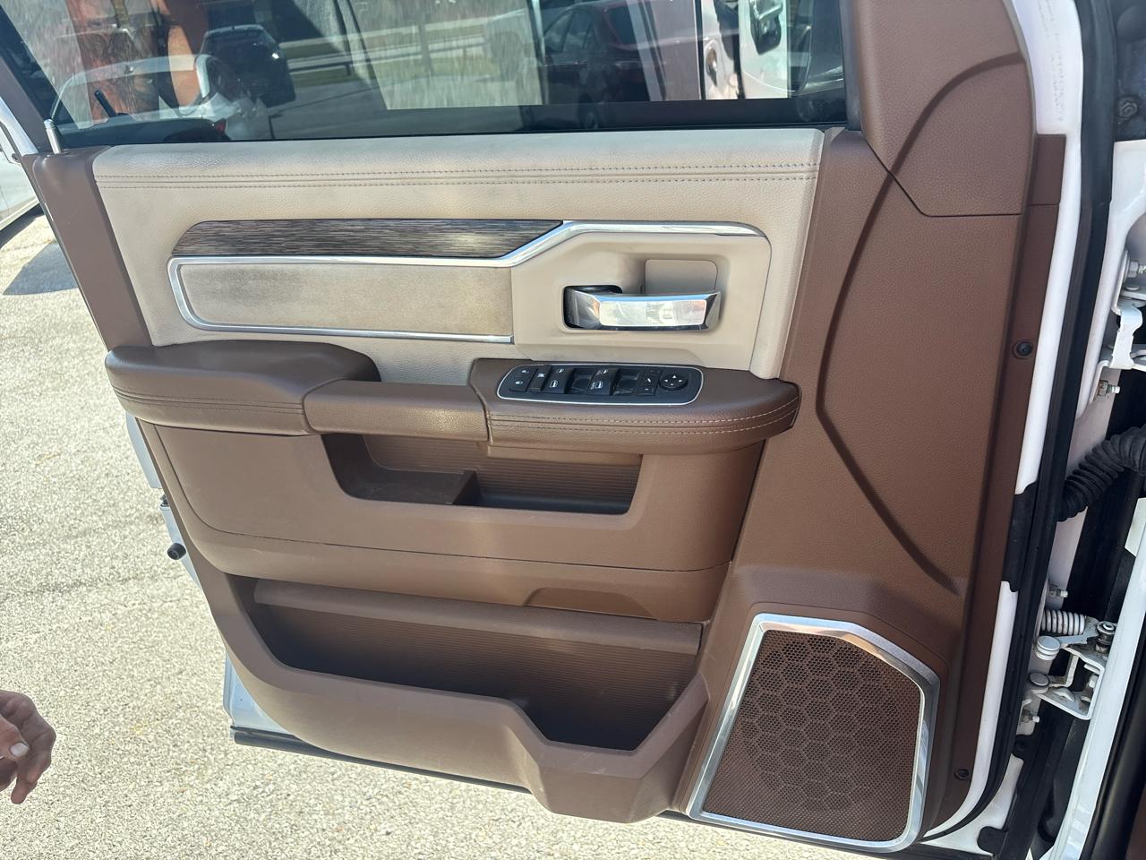 RAM 2500 Laramie Crew Cab SWB 4WD 2021