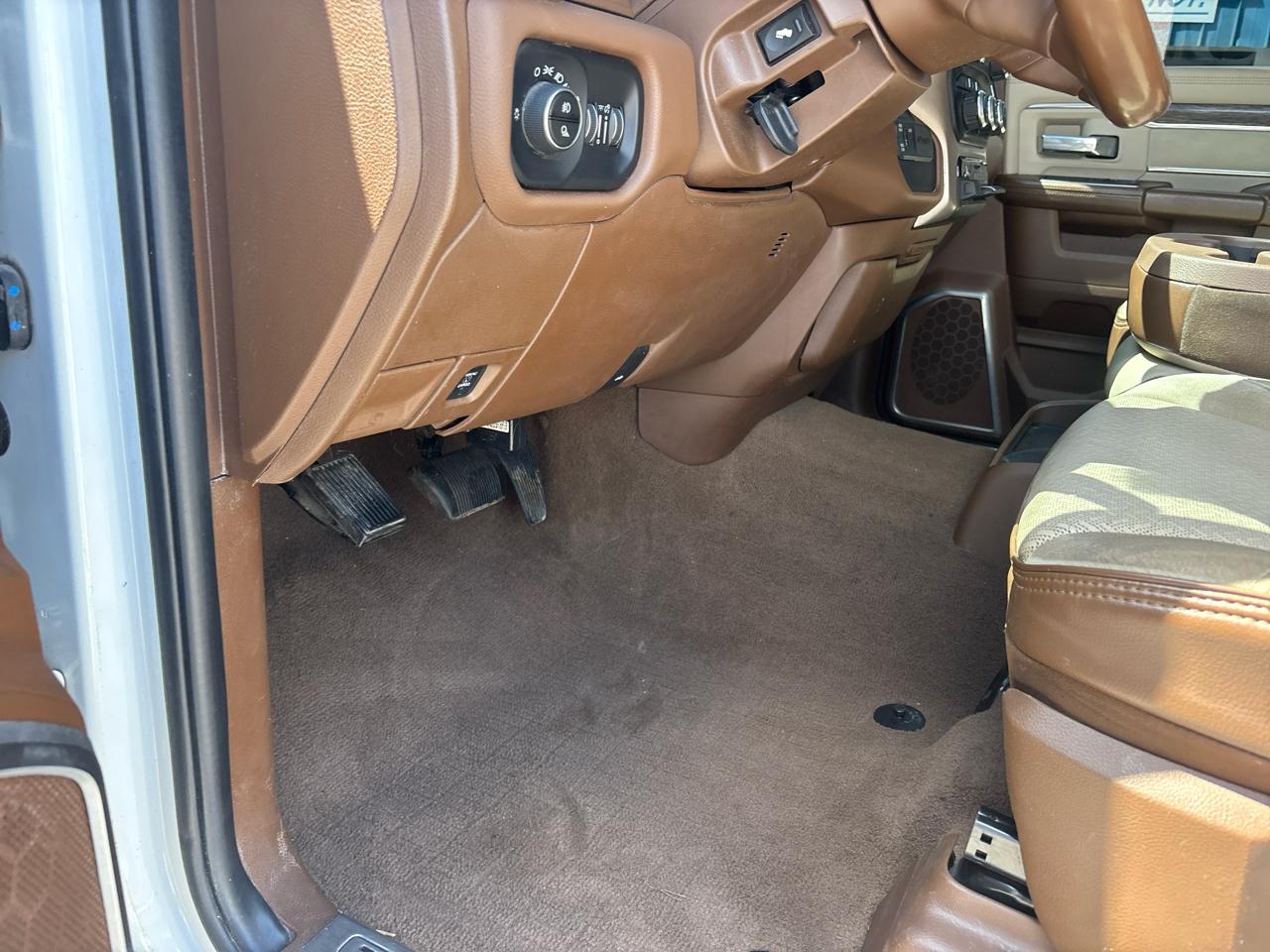 RAM 2500 Laramie Crew Cab SWB 4WD 2021