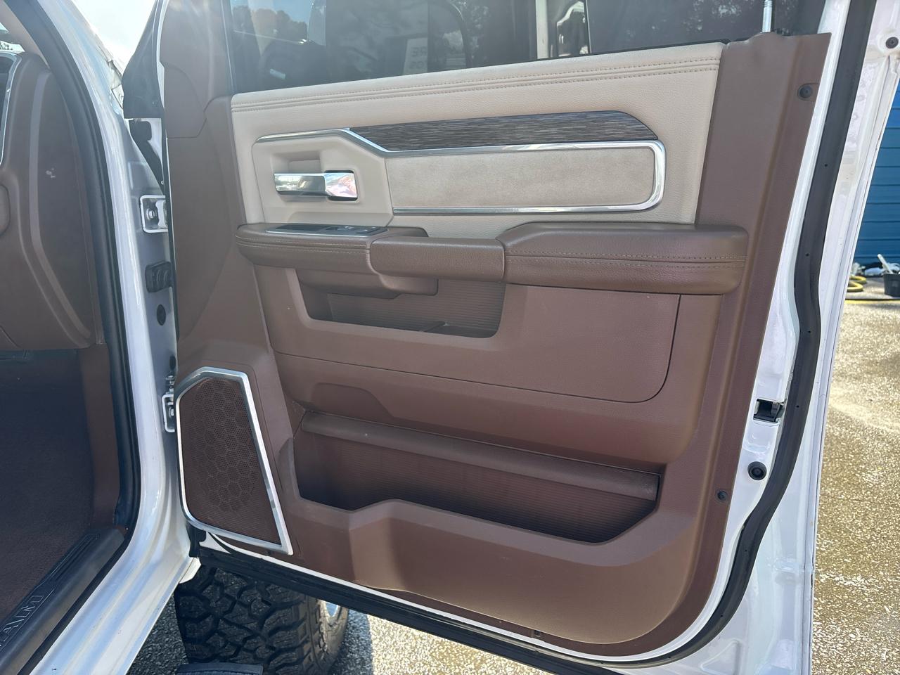 RAM 2500 Laramie Crew Cab SWB 4WD 2021