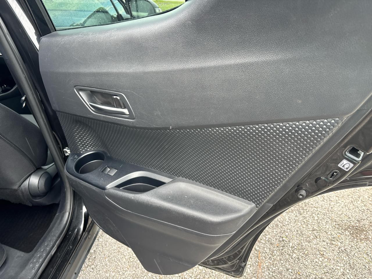 Toyota C-HR XLE 2021