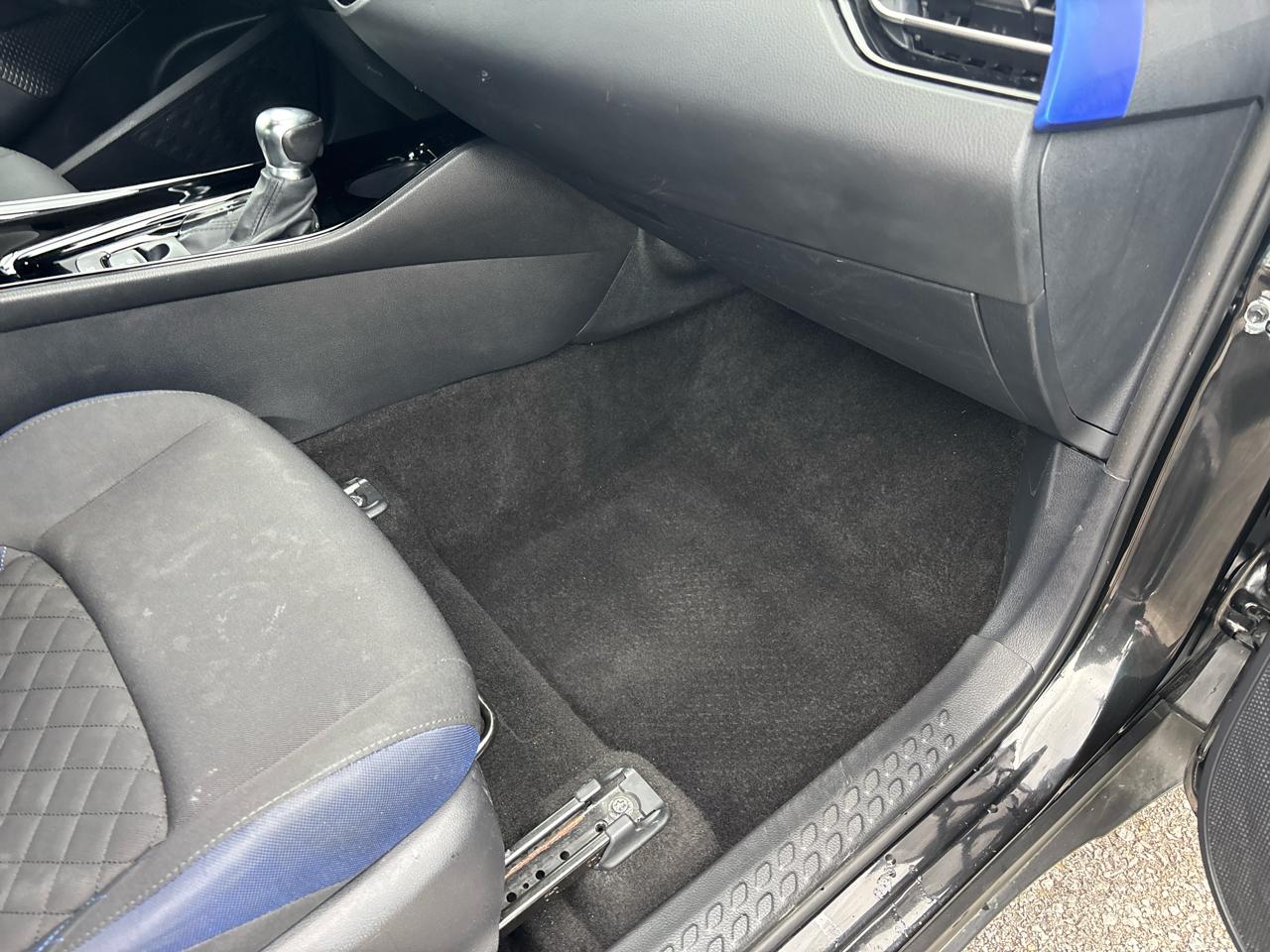Toyota C-HR XLE 2021