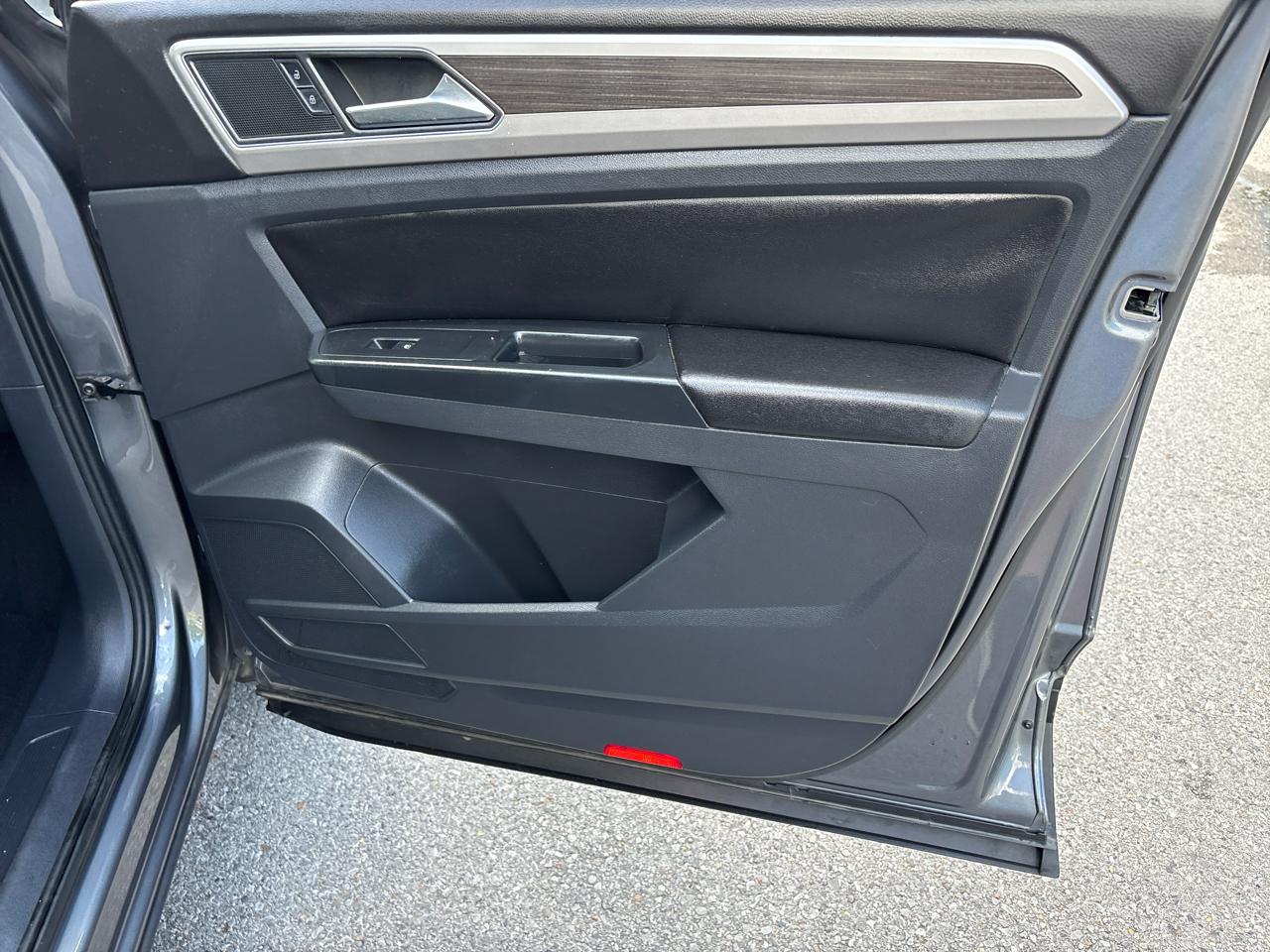 Volkswagen Atlas V6 SE w/Technology AWD 2018