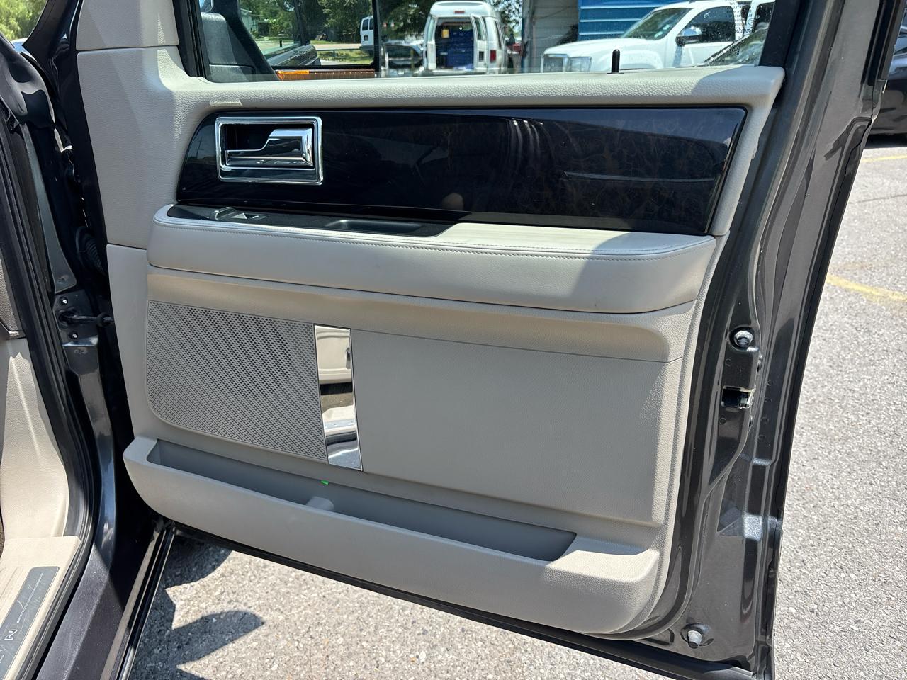 Lincoln Navigator L Select 2WD 2016