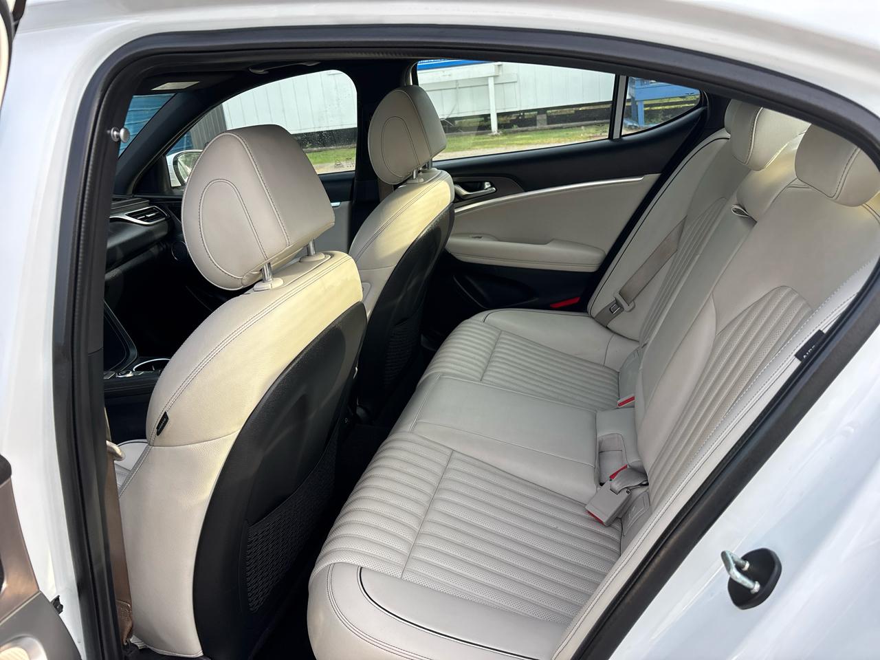 Genesis G70 2.5T 2025