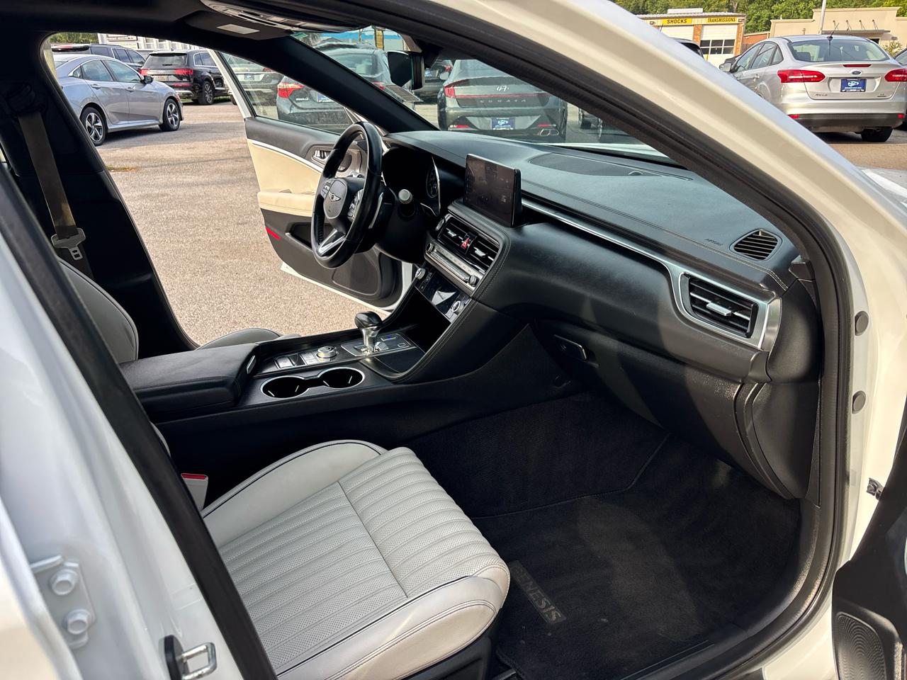 Genesis G70 2.5T 2025