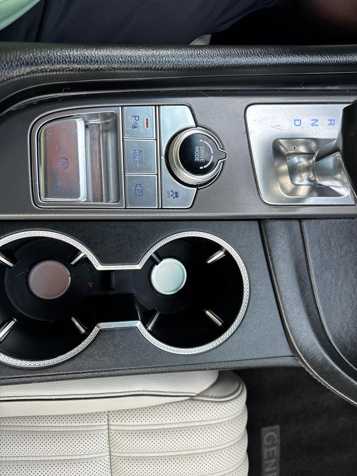 Genesis G70 2.5T 2025