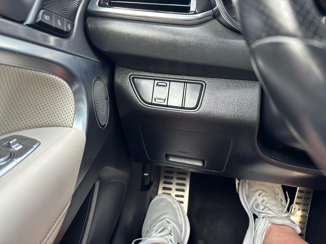 Genesis G70 2.5T 2025