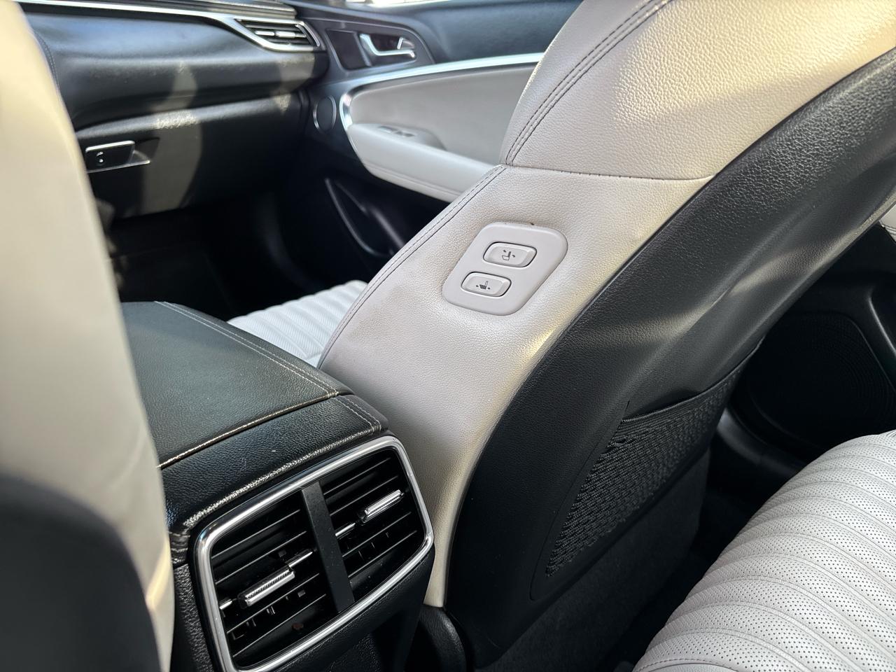 Genesis G70 2.5T 2025