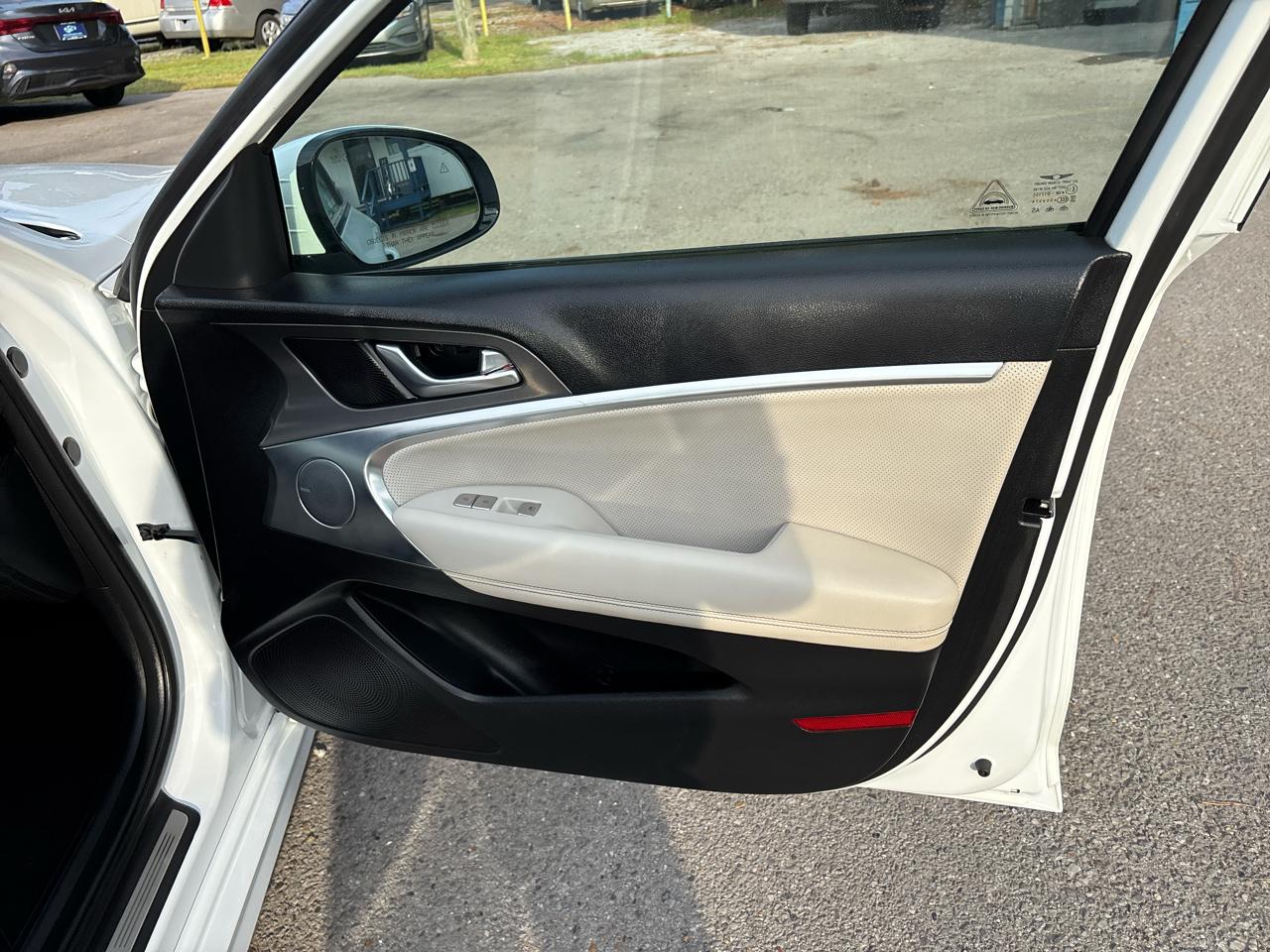 Genesis G70 2.5T 2025