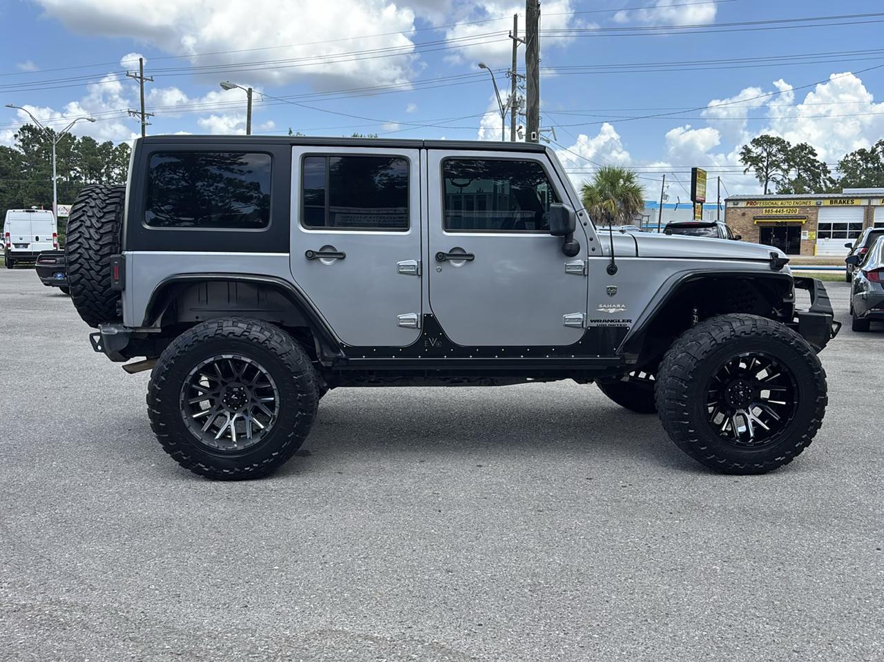 Jeep Wrangler Unlimited Sahara 4WD 2015