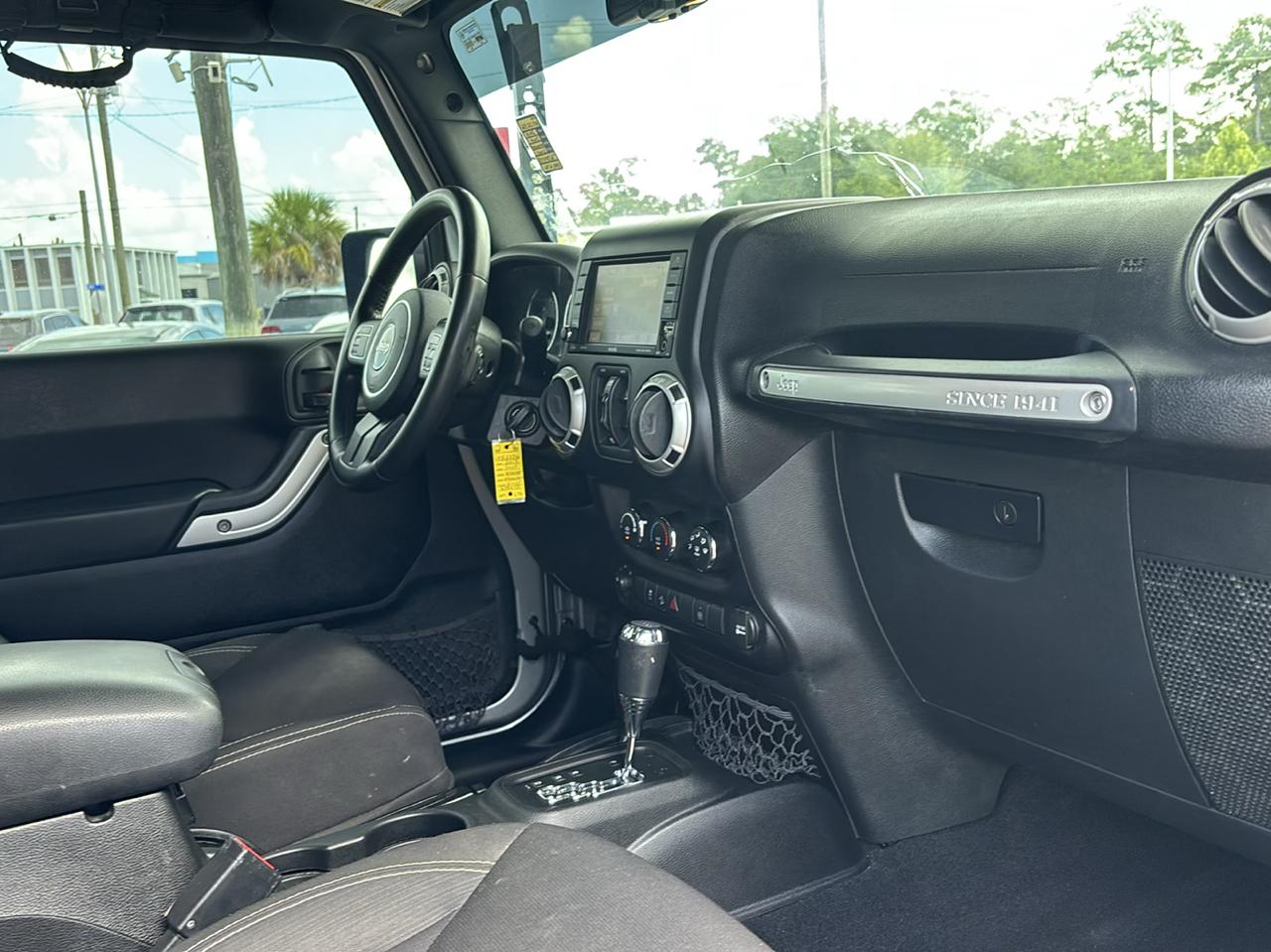Jeep Wrangler Unlimited Sahara 4WD 2015