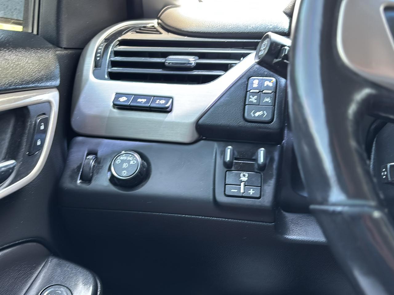 GMC Yukon XL Denali 2WD 2018