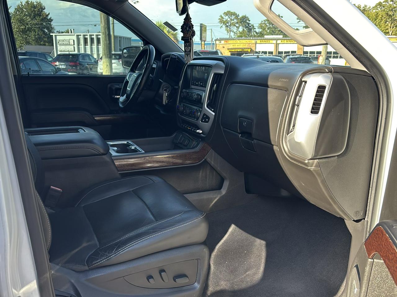 GMC Sierra 1500 SLT Crew Cab Short Box 4WD 2018