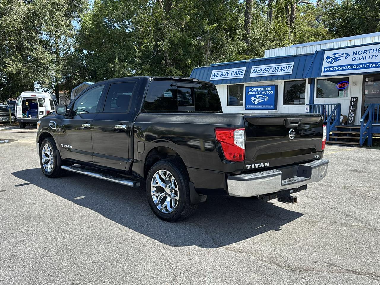 Nissan Titan SV Crew Cab 2WD 2017